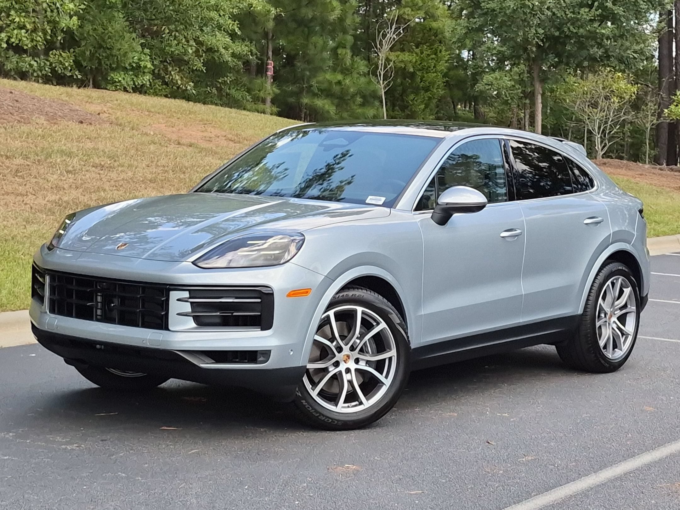 New 2026 Porsche Cayenne Coupe AWD/4WD image 1