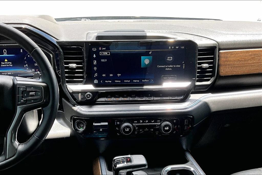 Used 2023 Chevrolet Silverado 1500 High Country w/ High Country Premium Package AWD/4WD image 7