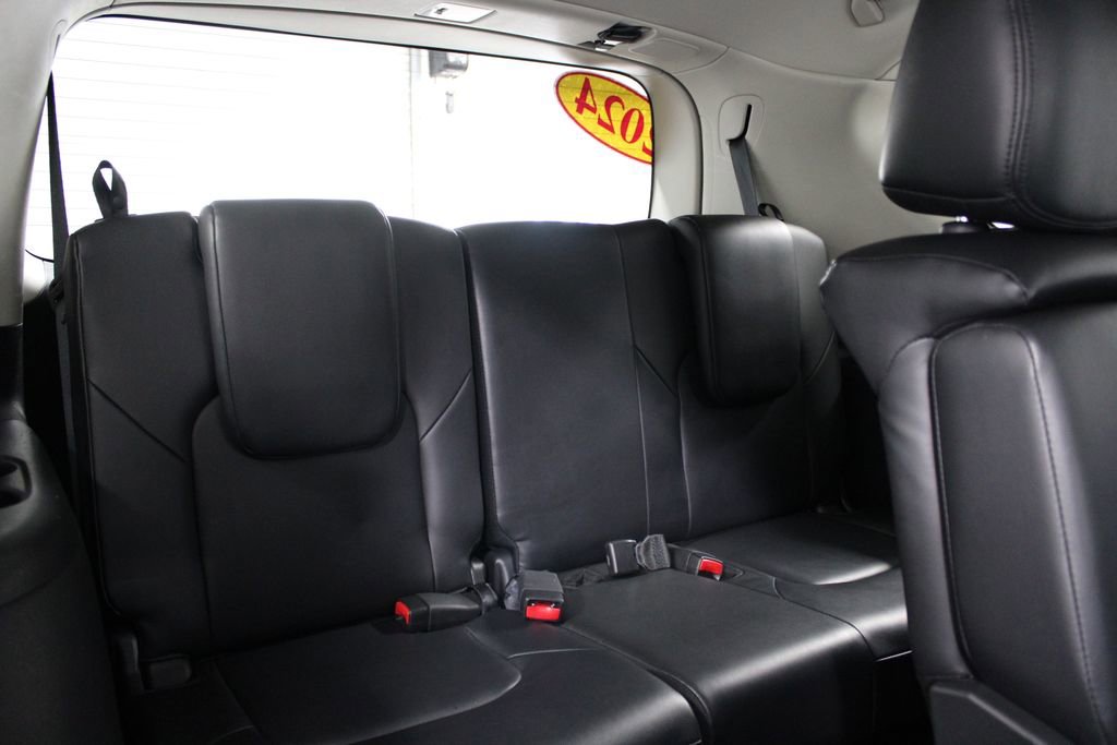 Used 2024 Nissan Armada SL image 36
