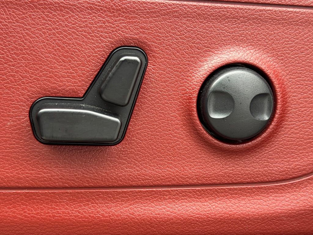 Used 2025 RAM 1500 Rebel image 31