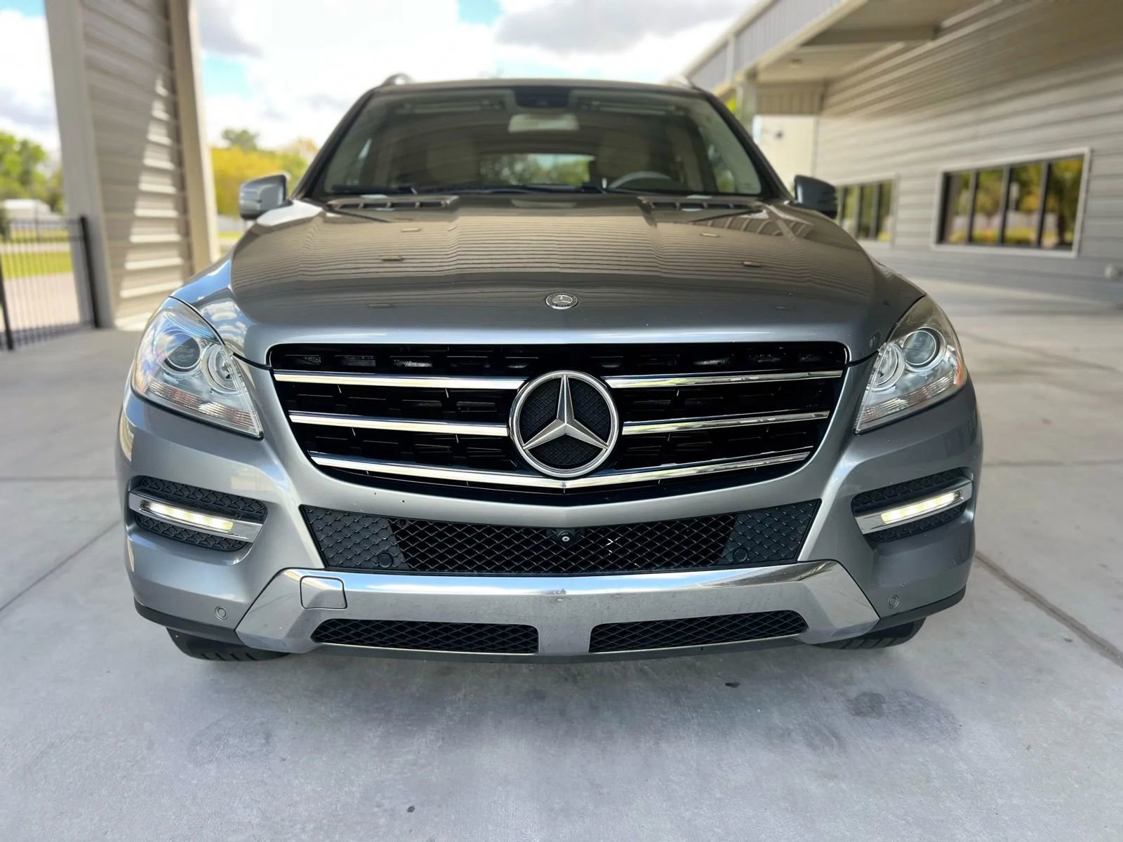 Used 2015 Mercedes-Benz ML 350 2WD w/ Premium 1 Package image 2