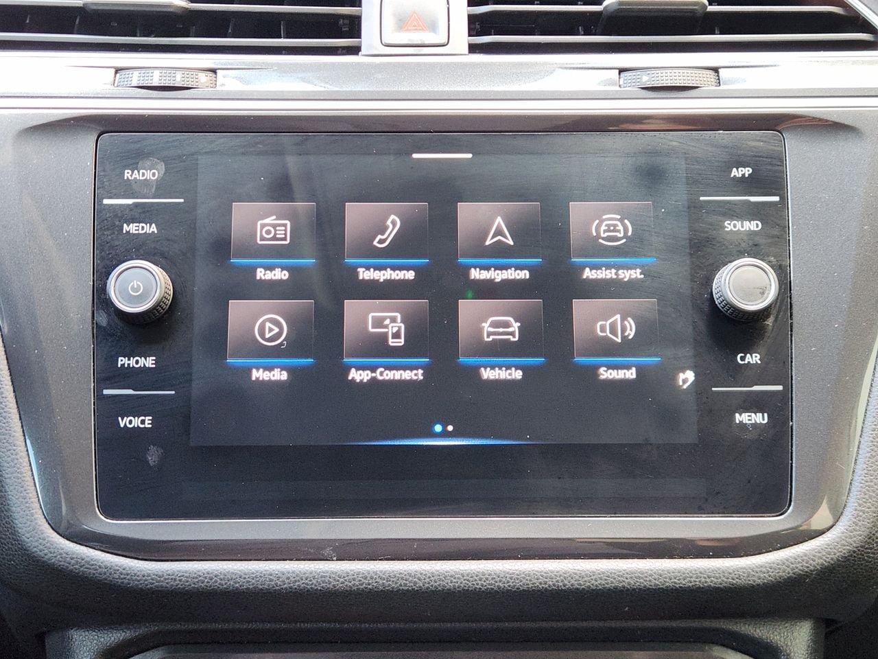 Used 2024 Volkswagen Tiguan SE FWD image 12
