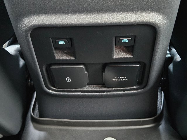 Used 2023 Ford Bronco Wildtrak AWD/4WD image 17