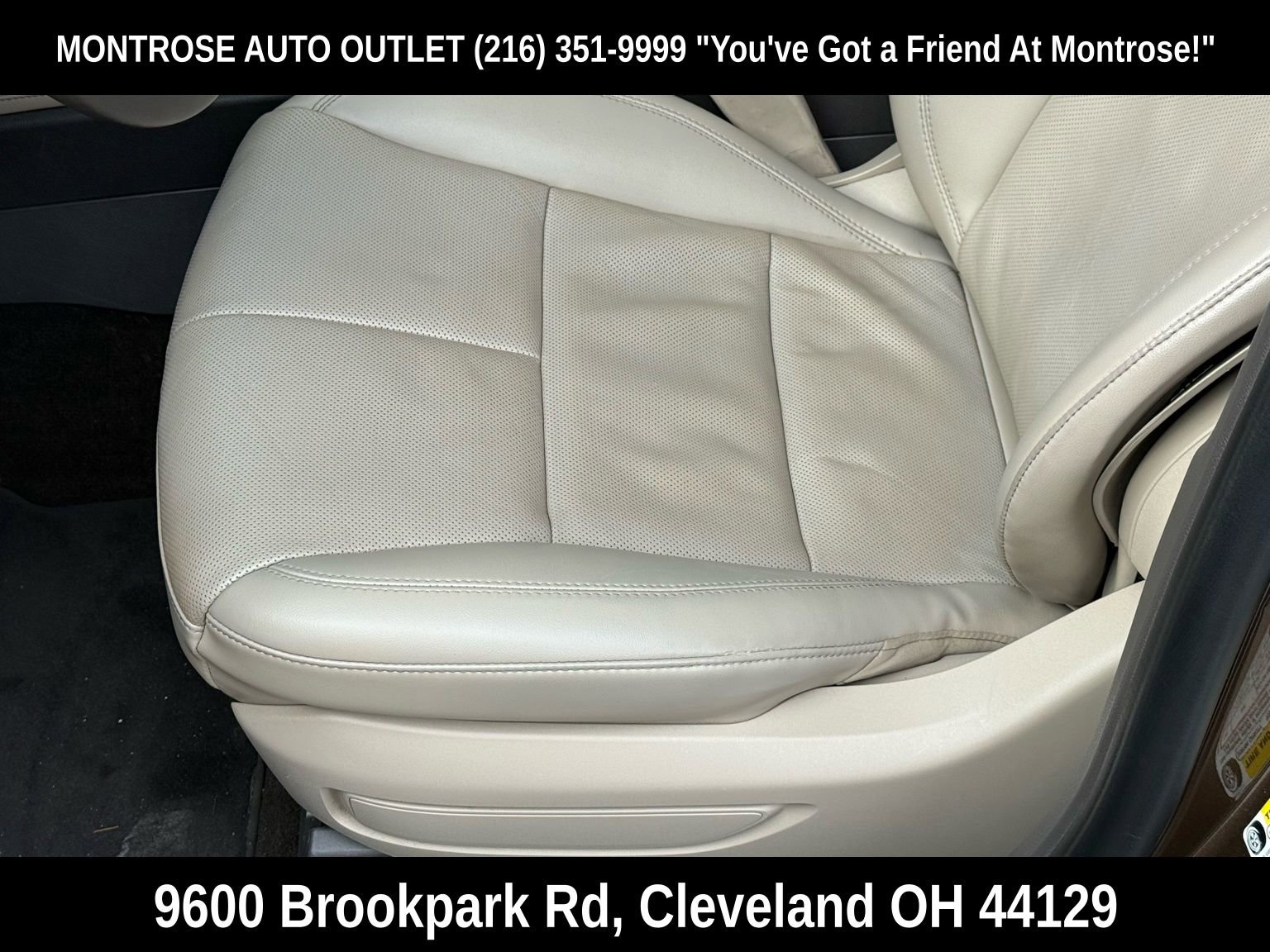 Used 2022 Lincoln Corsair AWD w/ Premium Package image 3