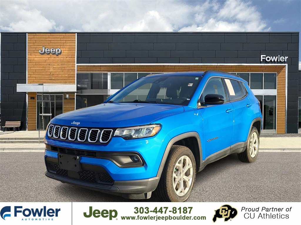 Used 2024 Jeep Compass Latitude image 1