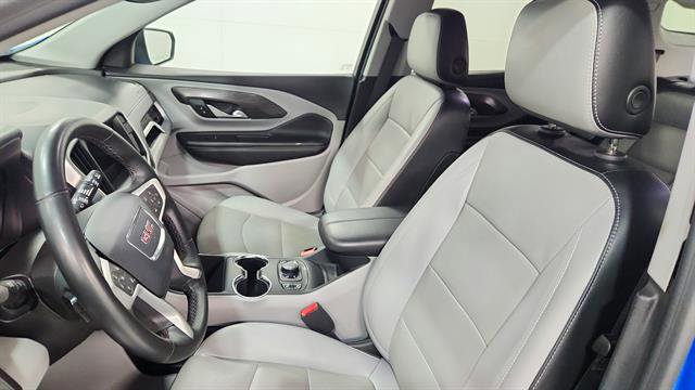 Used 2024 GMC Terrain SLT image 11