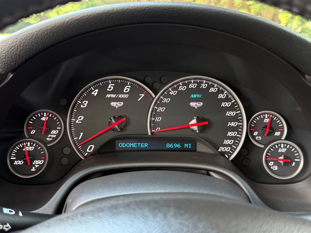Used 2013 Chevrolet Corvette Grand Sport RWD image 43