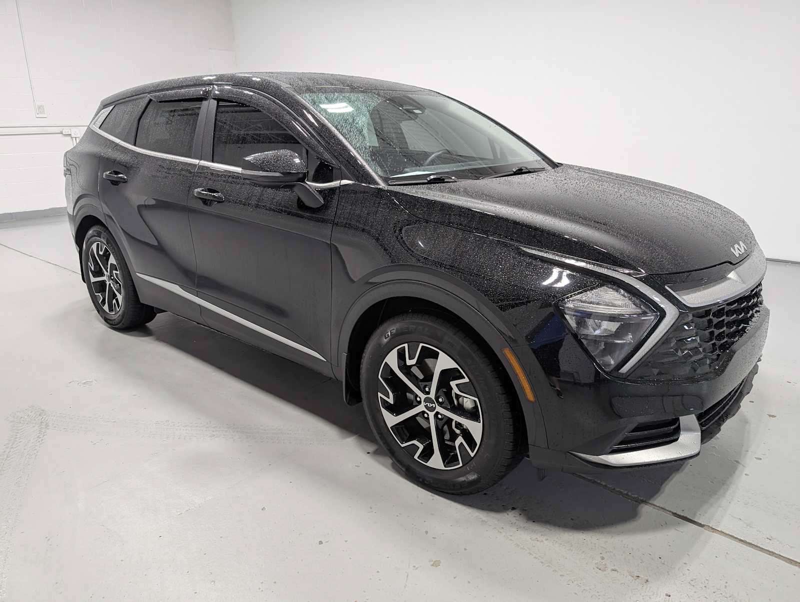 Used 2023 Kia Sportage EX FWD image 6