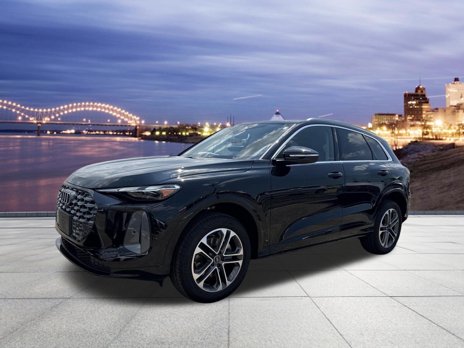 Certified 2025 Audi Q5 Premium AWD/4WD image 1
