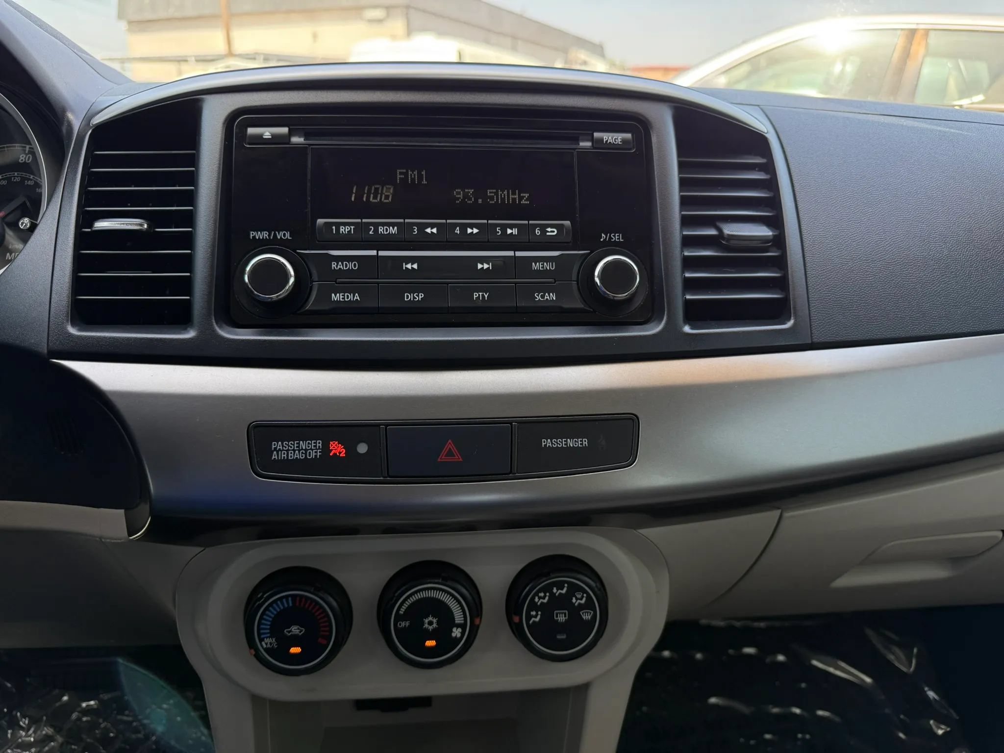 Used 2014 Mitsubishi Lancer ES FWD image 32