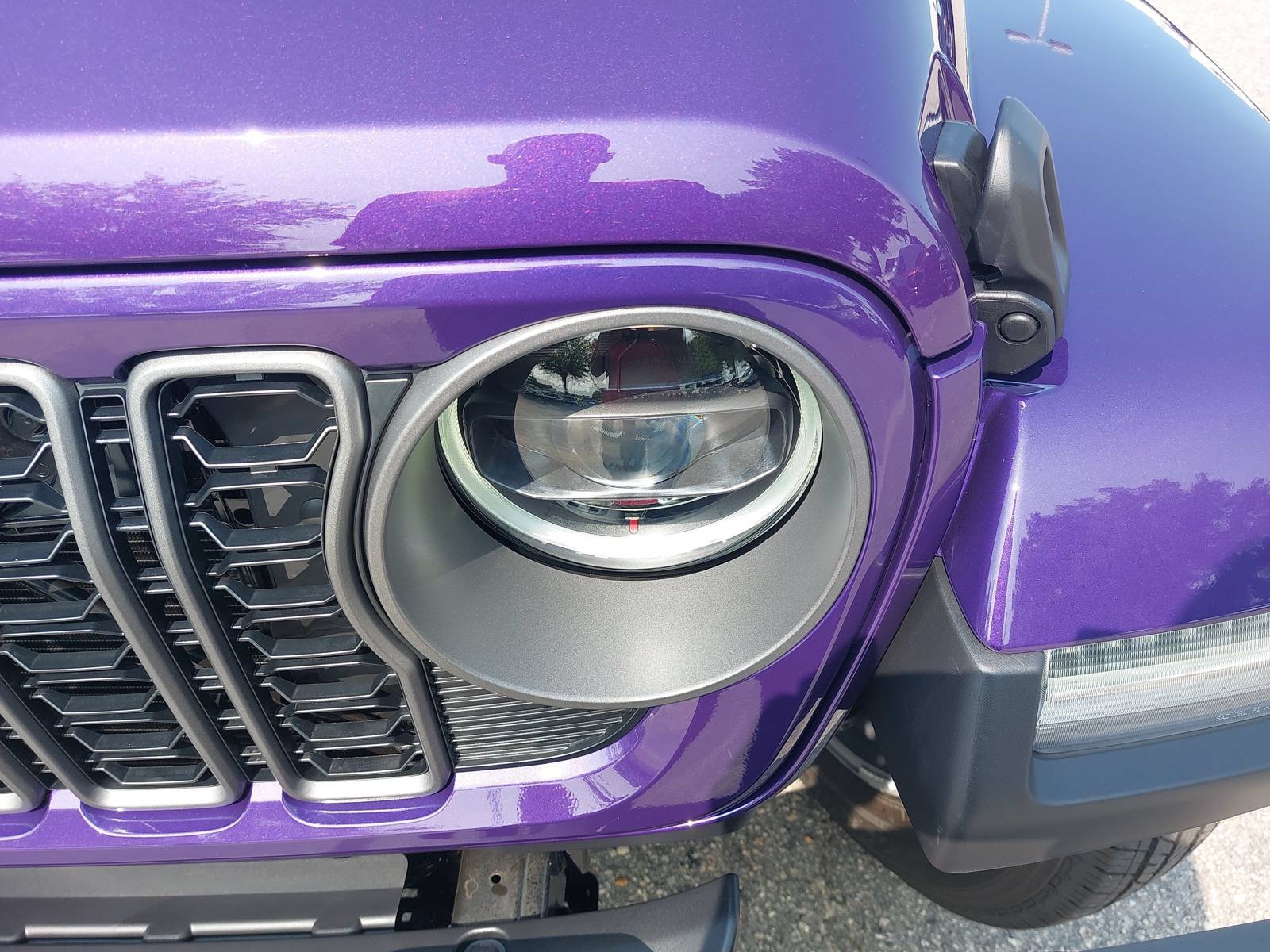 New 2026 Jeep Gladiator Sport AWD/4WD image 32