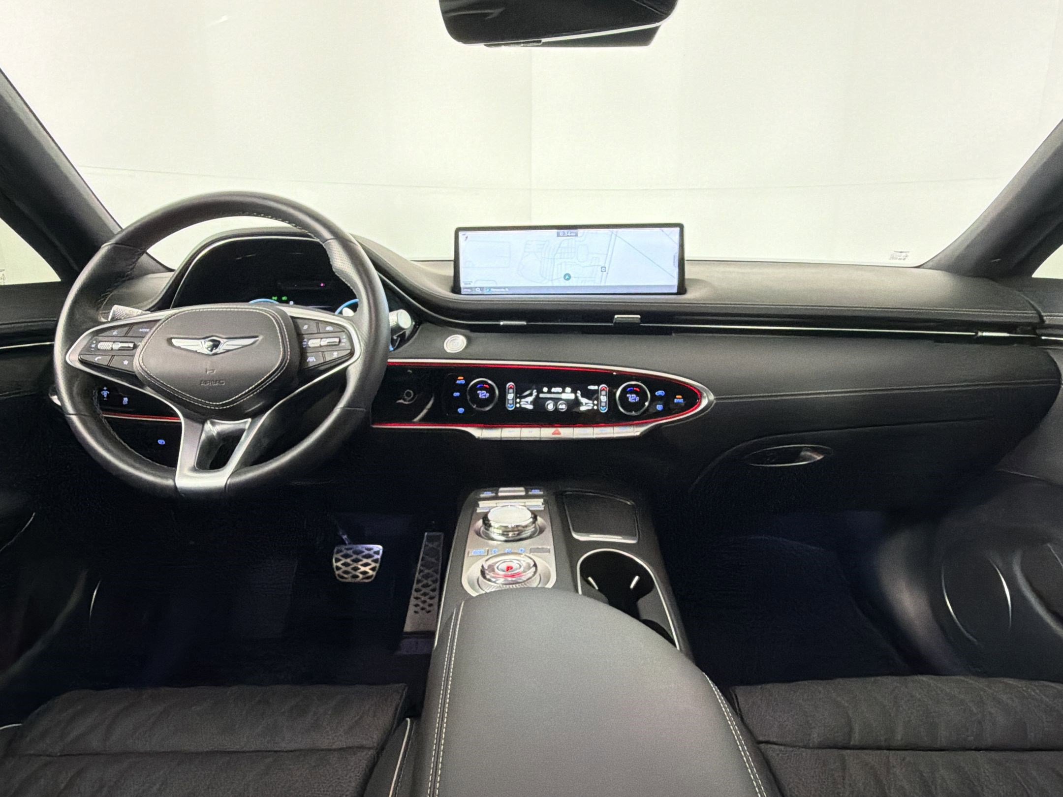 Used 2024 Genesis GV70 3.5T Sport w/ Sport Prestige Package image 15