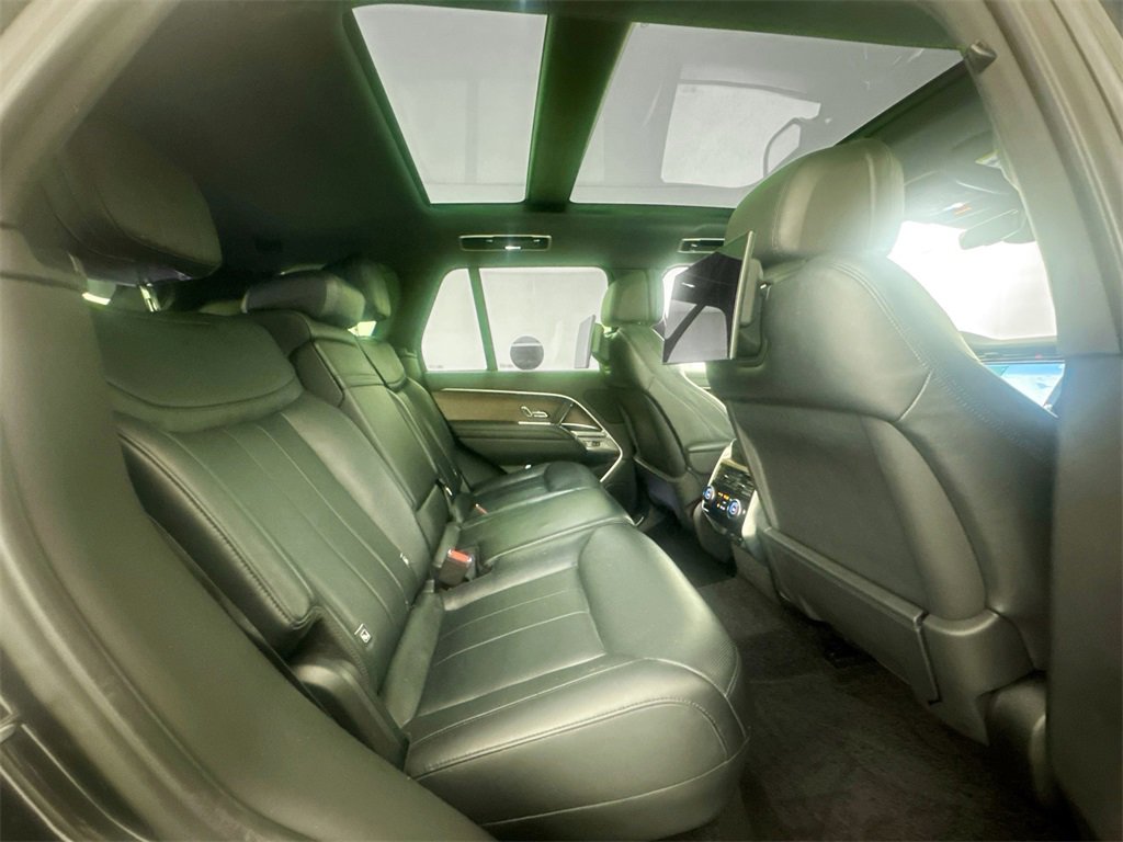 Used 2023 Land Rover Range Rover SE image 28