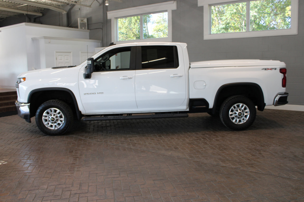 Used 2021 Chevrolet Silverado 2500 LT w/ Convenience Package image 4