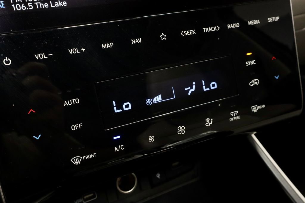 Used 2024 Hyundai Tucson Limited AWD/4WD image 32
