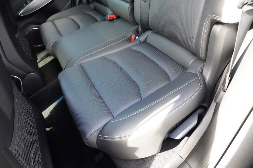 Used 2023 Genesis GV70 2.5T w/ Select Package image 26