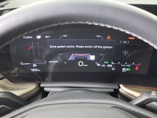 Certified 2025 Audi Q5 Premium Plus w/ Premium Plus AWD/4WD image 16