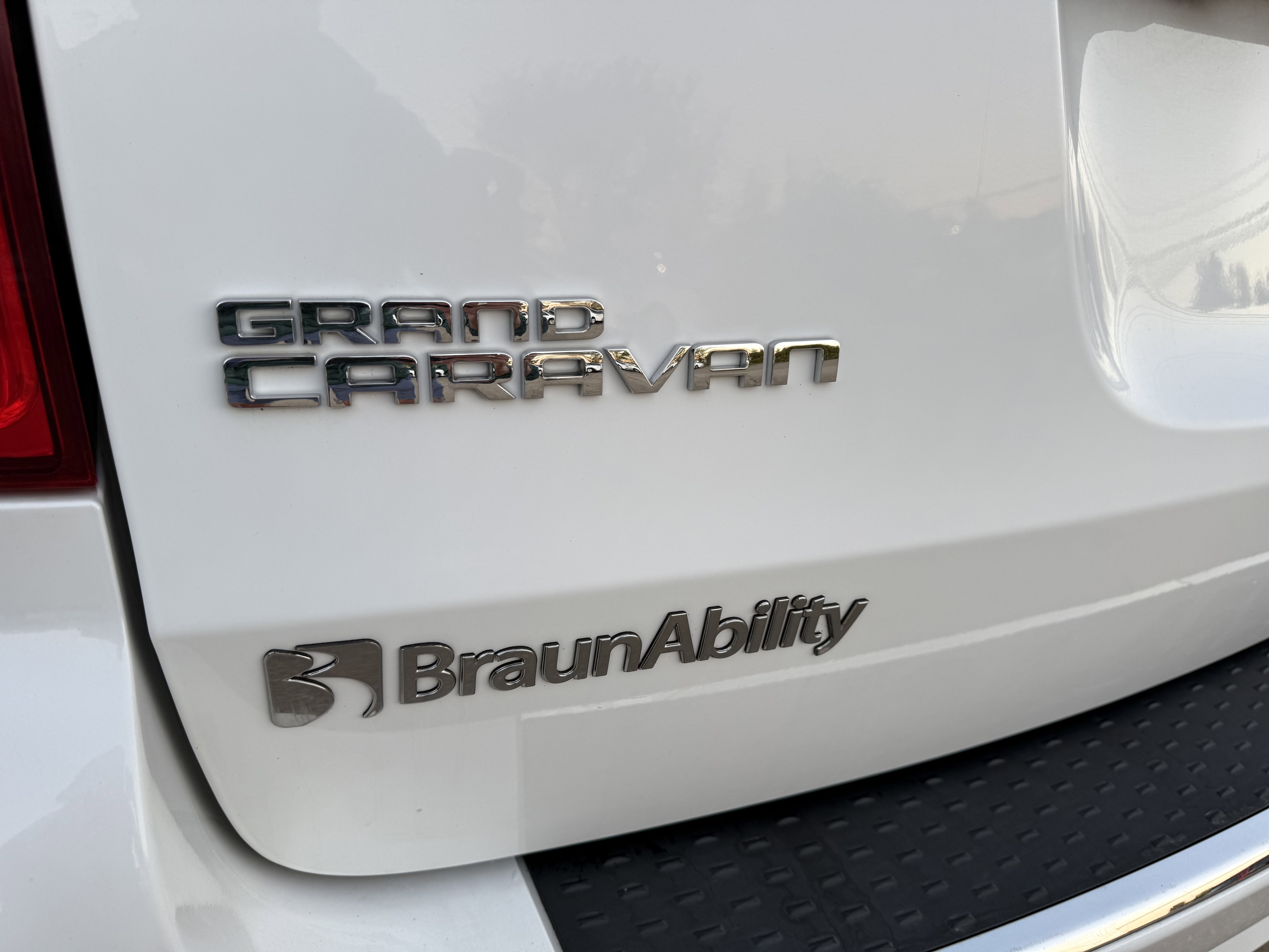 Used 2019 Dodge Grand Caravan SE image 10