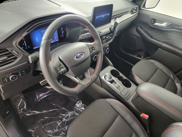 Certified 2023 Ford Escape ST-Line Select AWD/4WD image 12