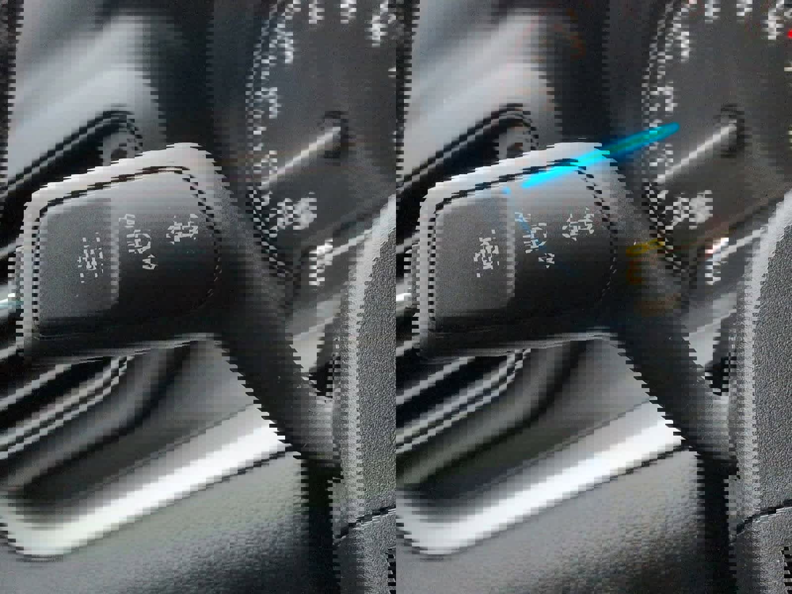 Used 2022 Ford Explorer XLT w/ Class IV Trailer Tow Package image 27