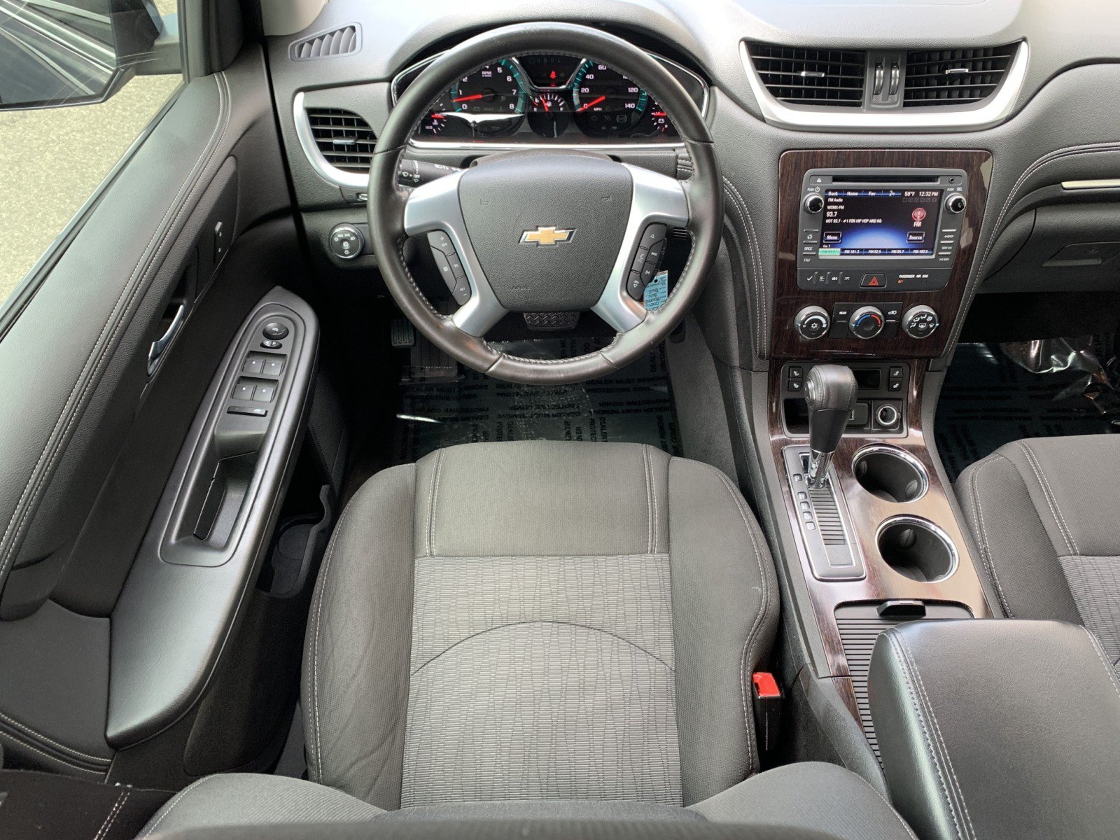 Used 2017 Chevrolet Traverse LT w/ Style and Technology Package AWD/4WD image 22