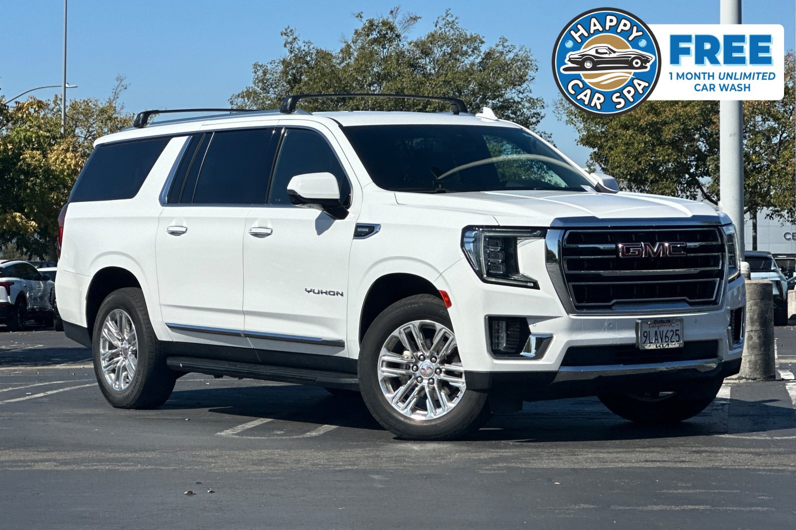 Used 2024 GMC Yukon XL SLT w/ SLT Luxury Package AWD/4WD image 1