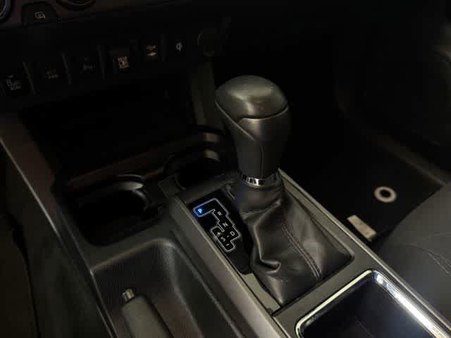 Used 2019 Toyota Tacoma TRD Off-Road AWD/4WD image 23
