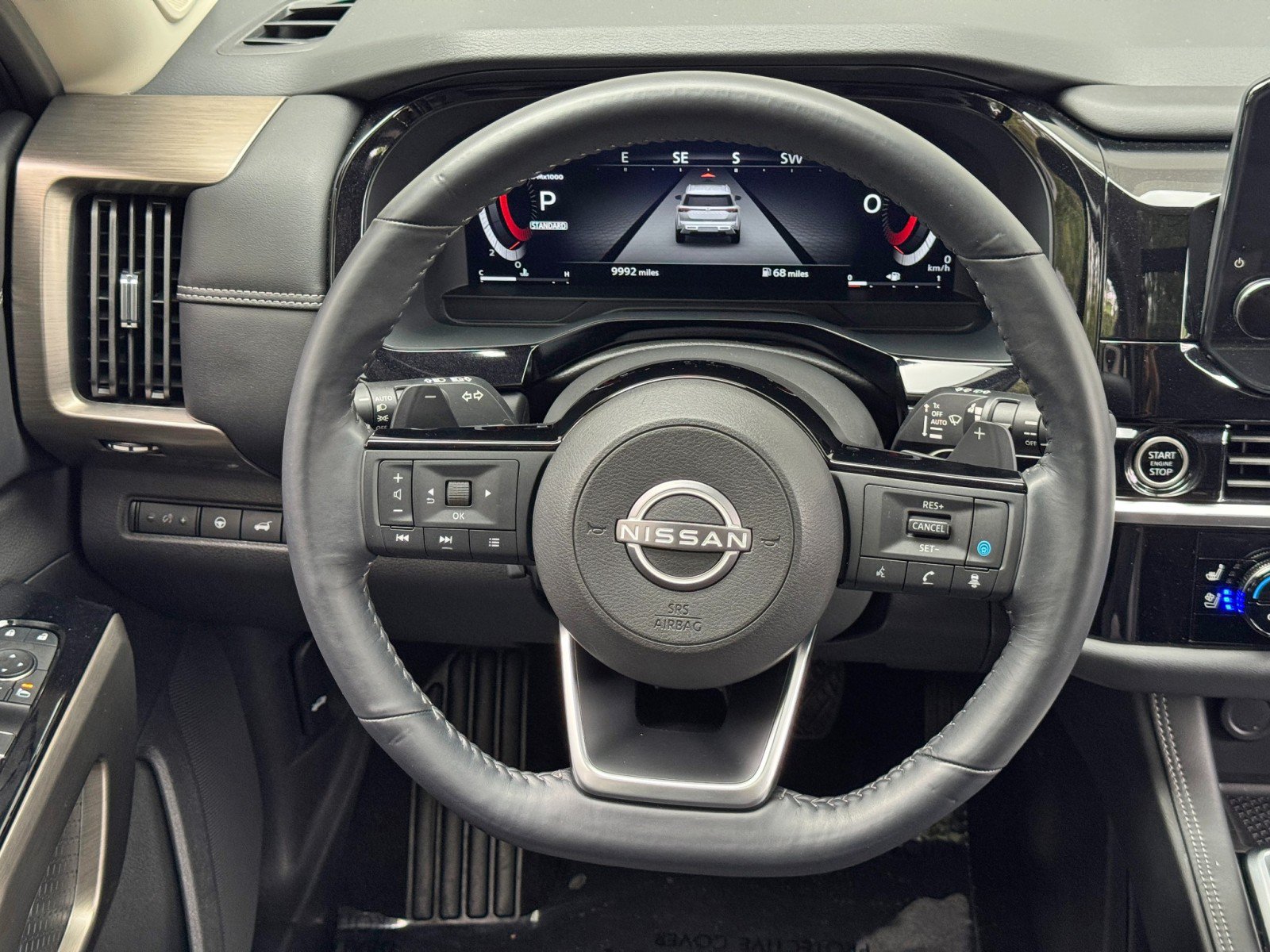 Used 2024 Nissan Pathfinder Platinum FWD image 21