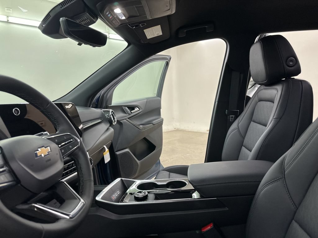 New 2026 Chevrolet Equinox LT w/ Convenience Package II AWD/4WD image 35