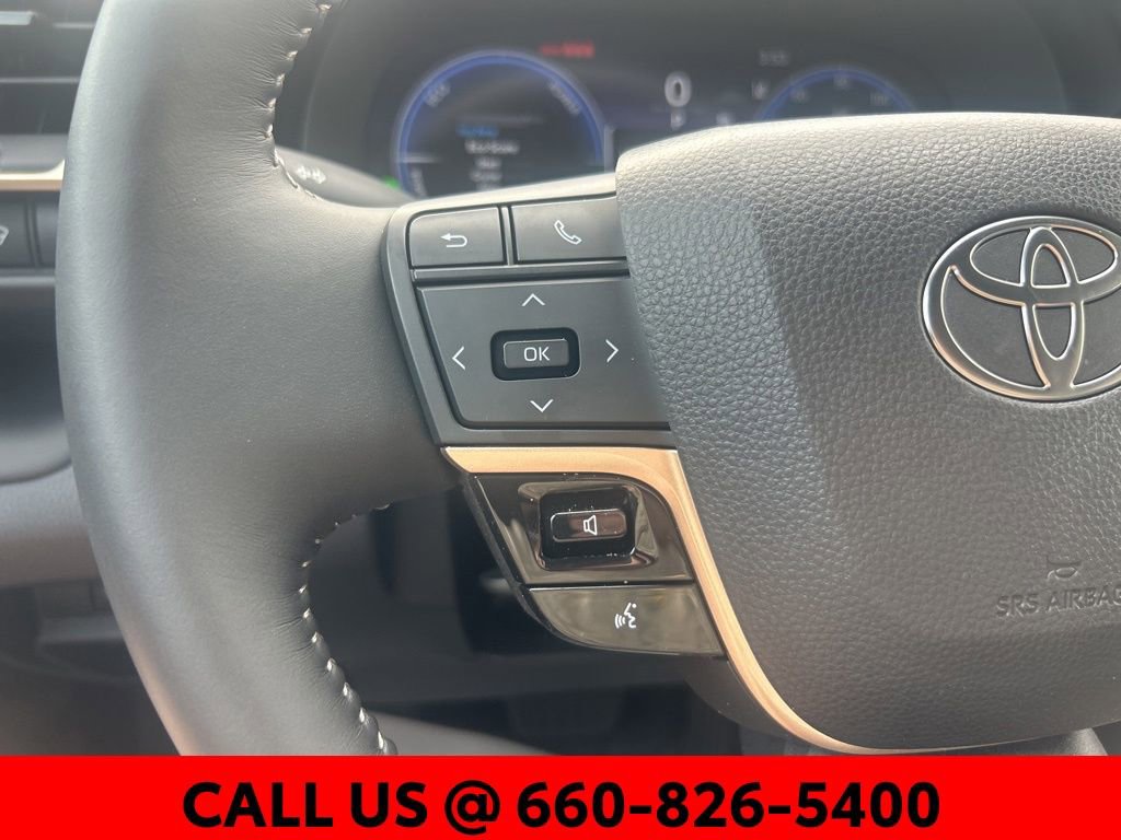 Certified 2026 Toyota Crown XLE image 19