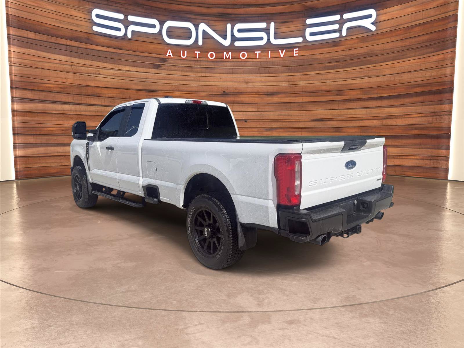 Used 2023 Ford F250 XL w/ Snow Plow/Camper Package AWD/4WD image 3