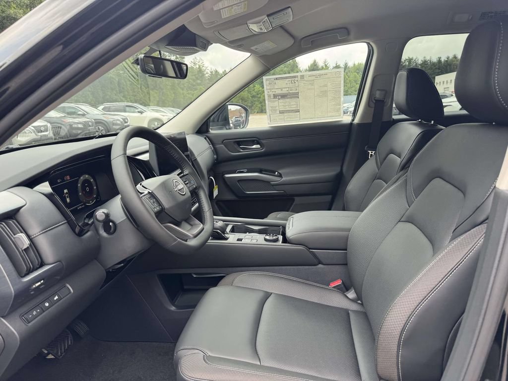 New 2026 Nissan Pathfinder SL AWD/4WD image 13