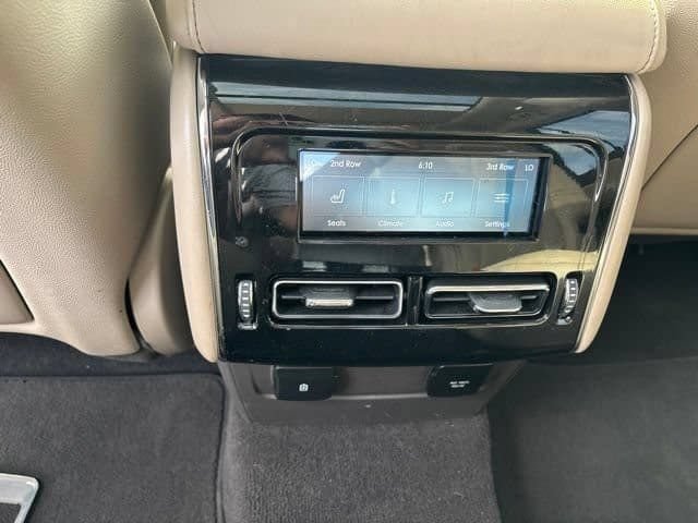 Used 2020 Lincoln Aviator Reserve w/ Equipment Group 201A RWD image 17