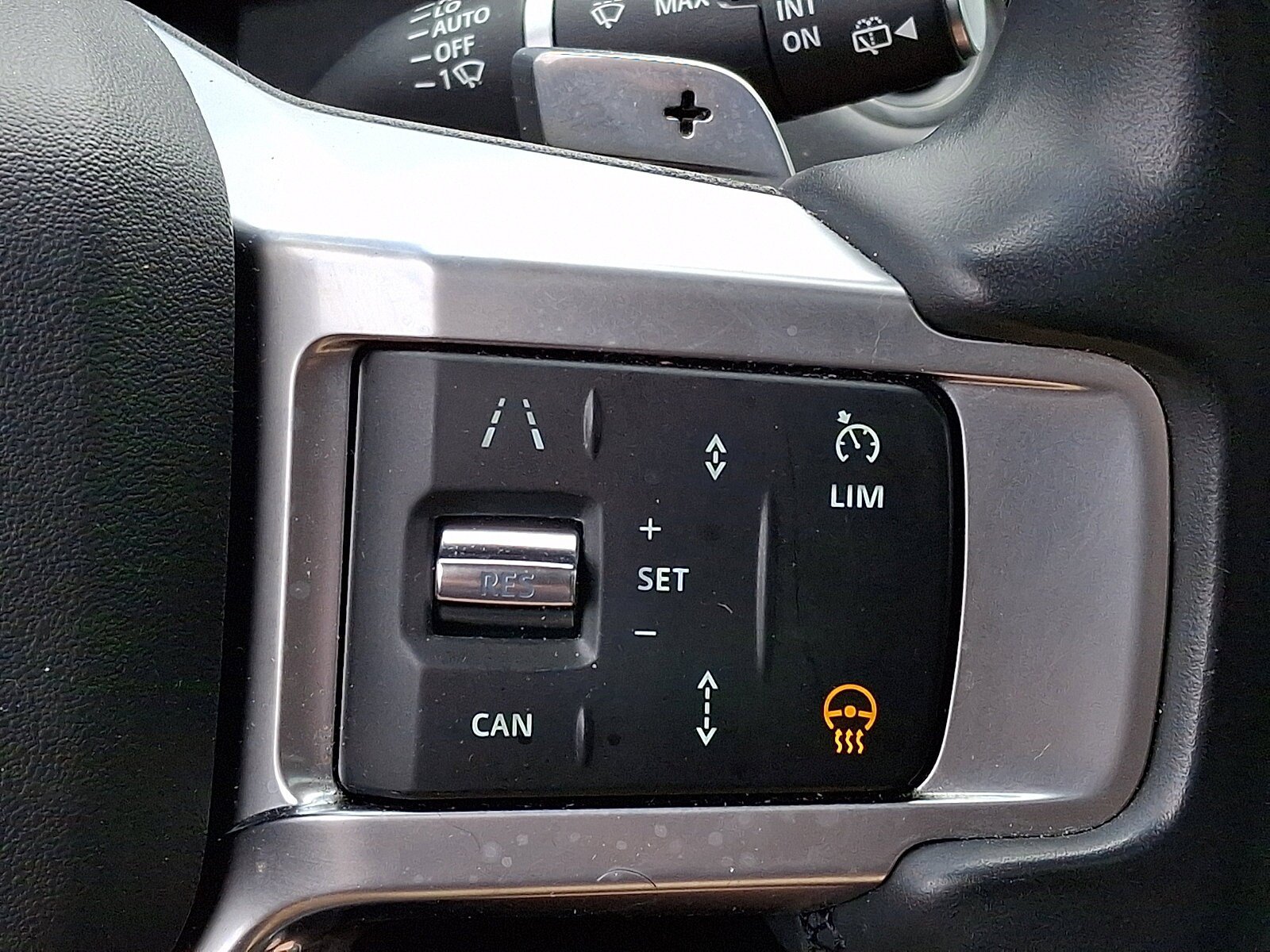 Used 2024 Land Rover Discovery S AWD/4WD image 25