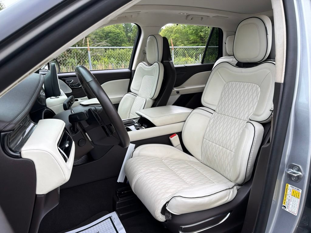 Used 2020 Lincoln Aviator Black Label w/ Dynamic Handling Package AWD/4WD image 25