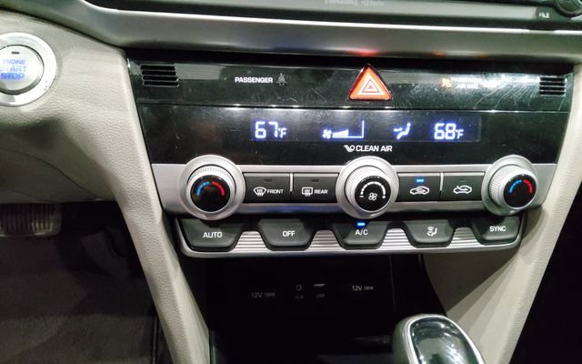 Used 2020 Hyundai Elantra Value Edition FWD image 30