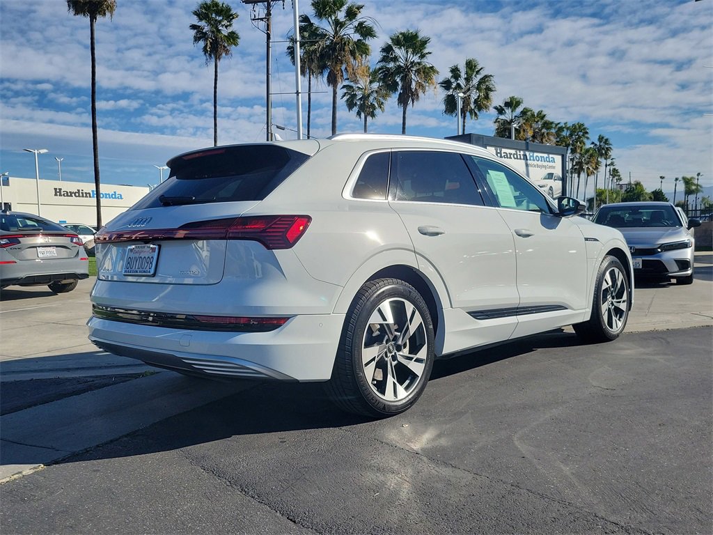 Used 2021 Audi e-tron Premium Plus w/ Premium Plus Package image 5