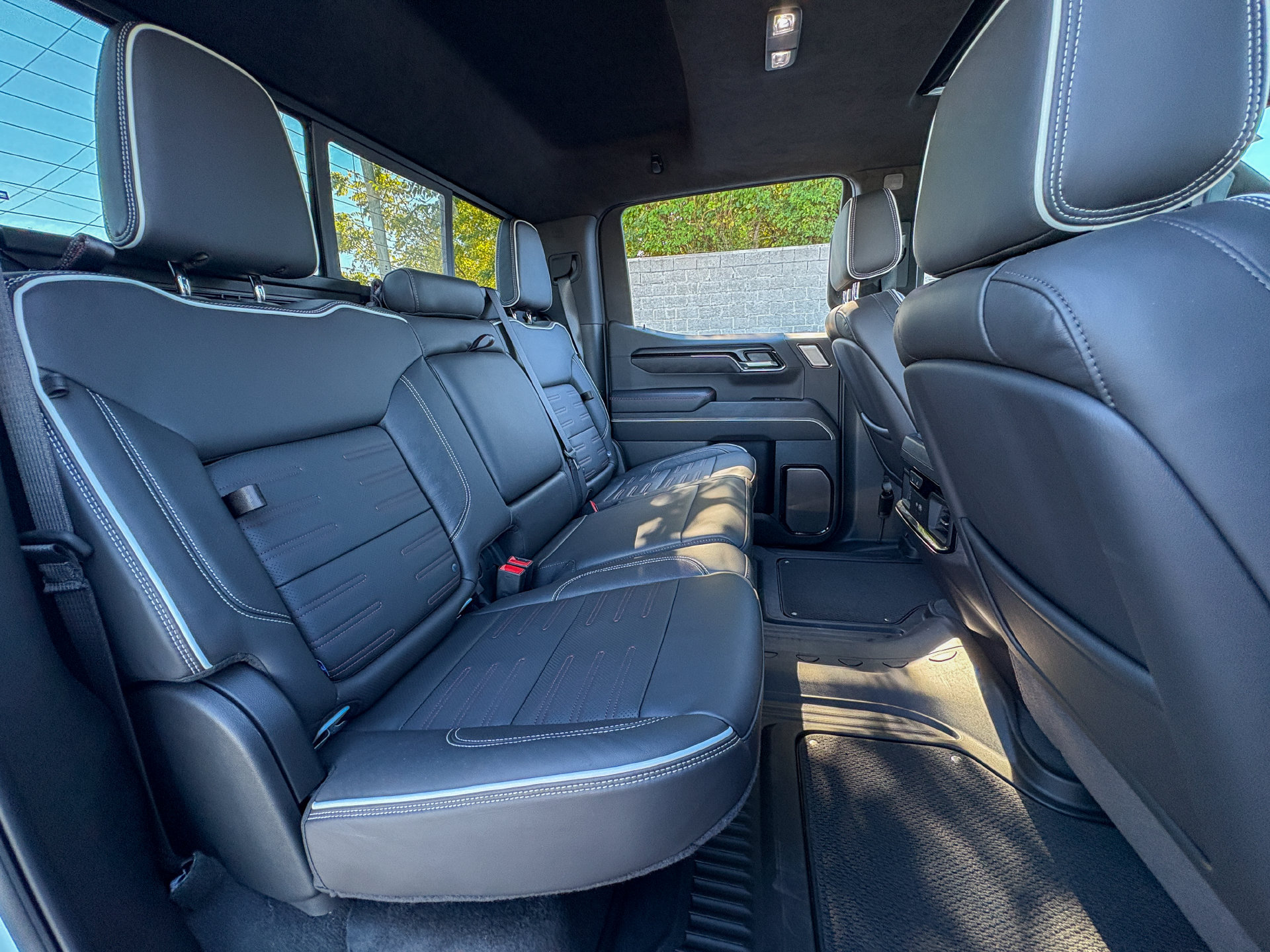 Used 2025 GMC Sierra 1500 AT4X AWD/4WD image 26