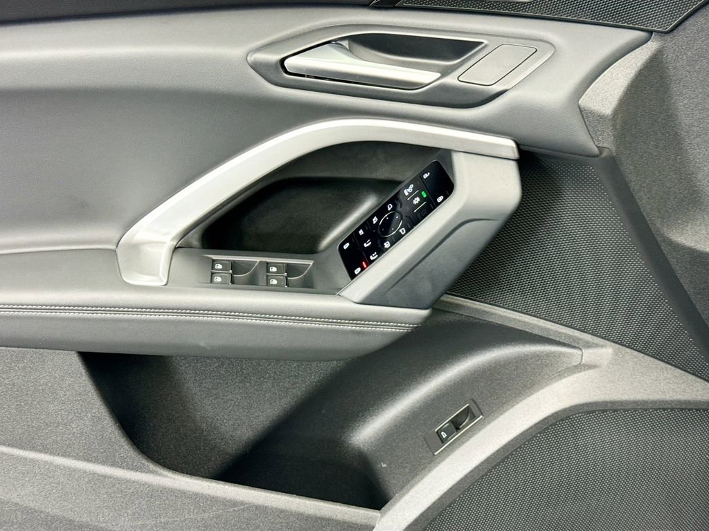 Certified 2025 Audi Q5 Premium Plus w/ Premium Plus image 22