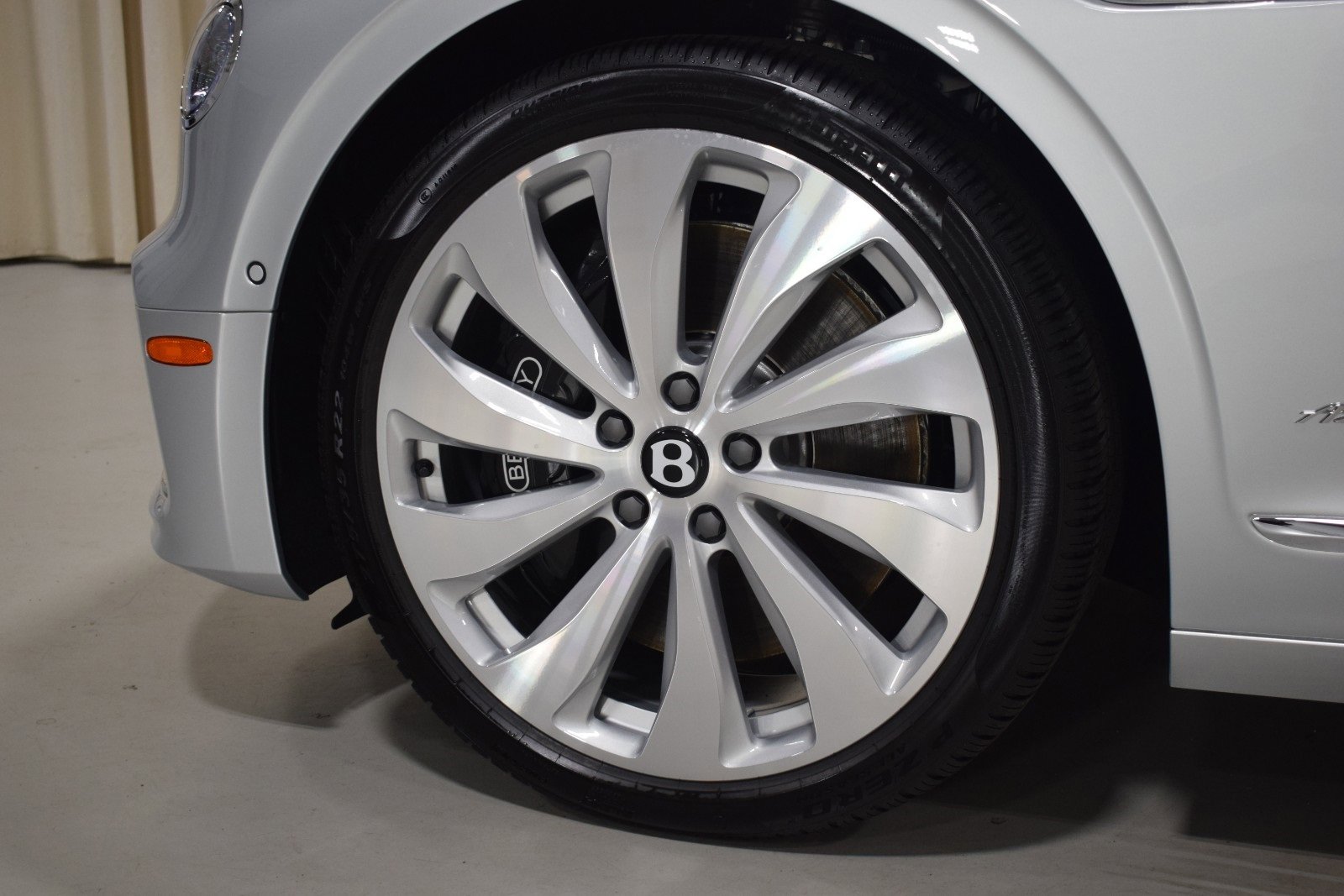 New 2026 Bentley Flying Spur Azure image 15