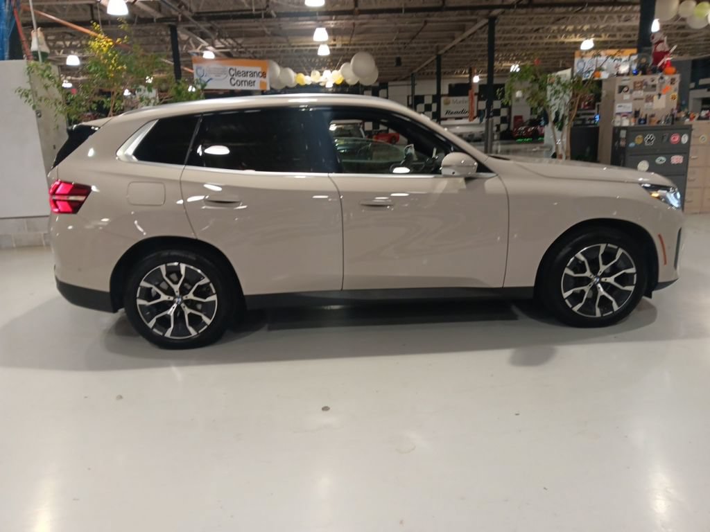 Certified 2025 BMW X3 xDrive30i w/ Premium Package AWD/4WD image 12