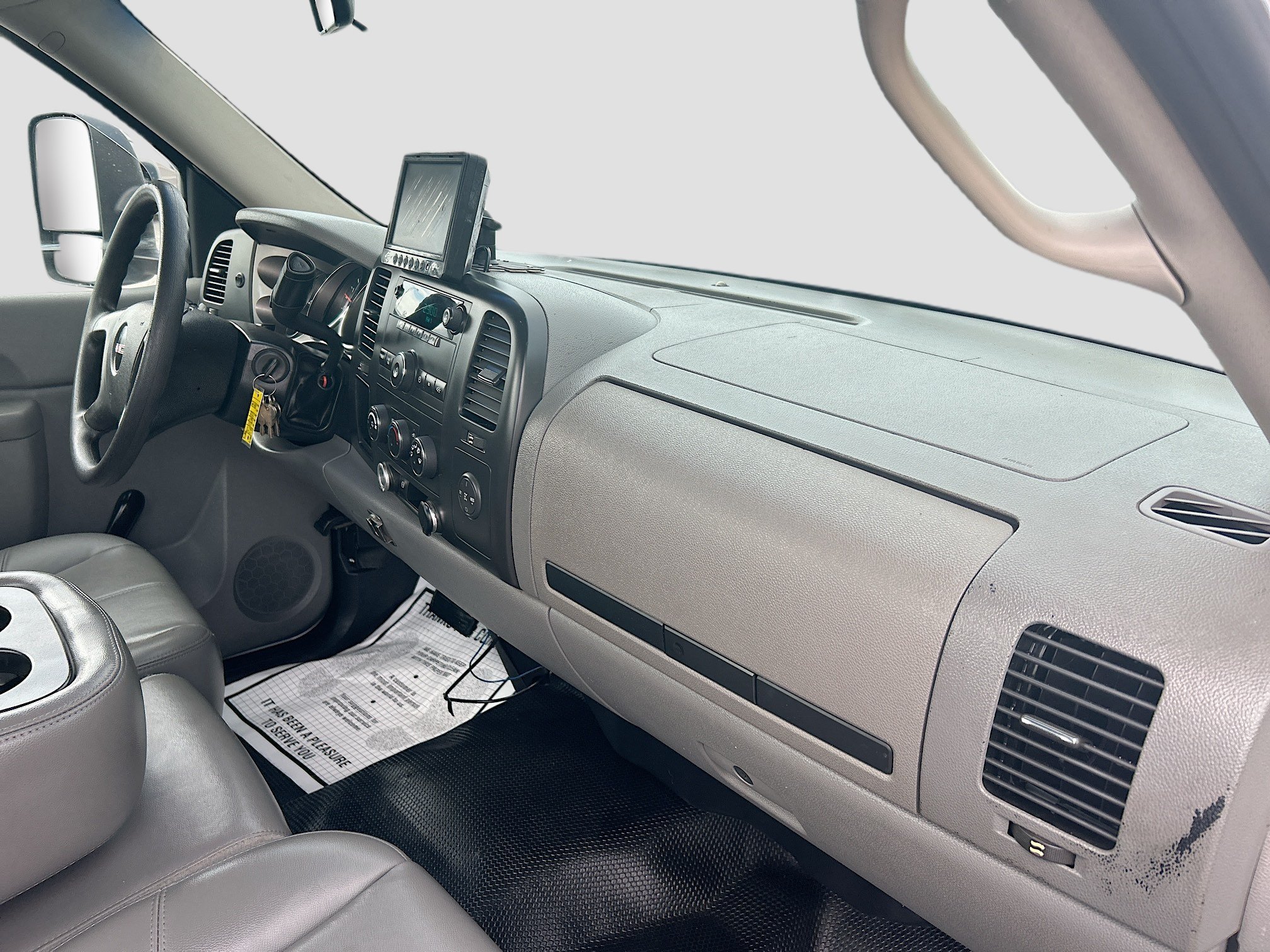 Used 2011 GMC Sierra 3500 W/T RWD image 26