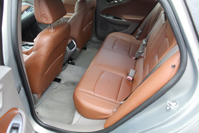 Used 2017 Chevrolet Malibu Hybrid w/ Leather Package FWD image 14