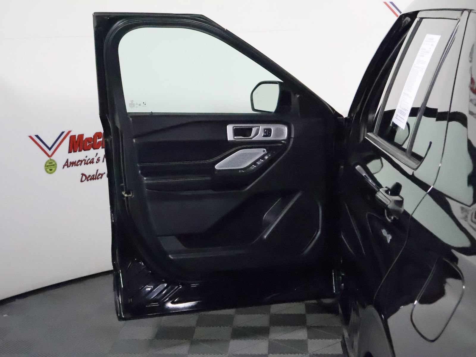 Used 2020 Ford Explorer ST w/ Premium Technology Package AWD/4WD image 24