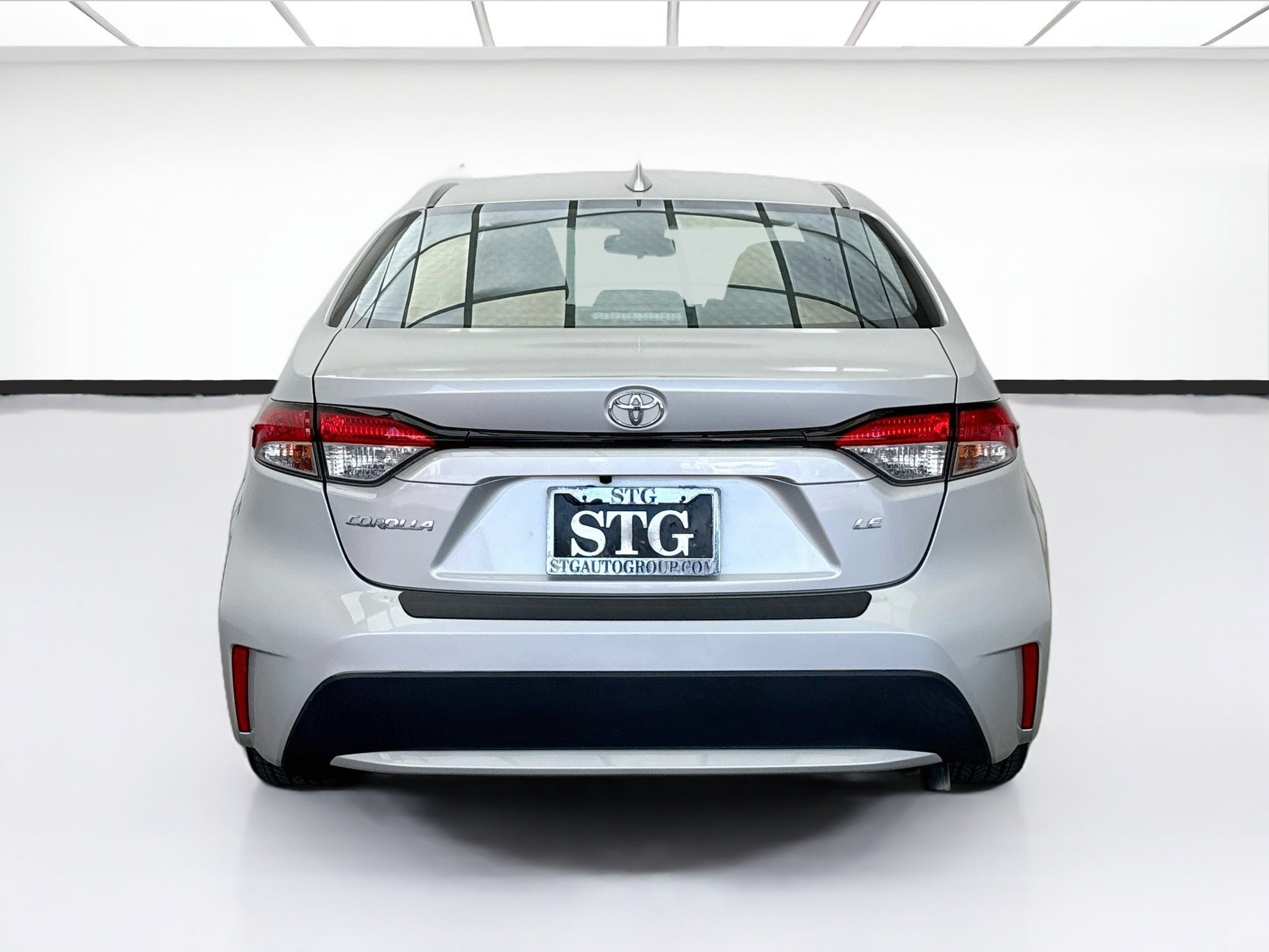 Used 2021 Toyota Corolla LE w/ Carpet Mat Package (TMS) FWD image 5