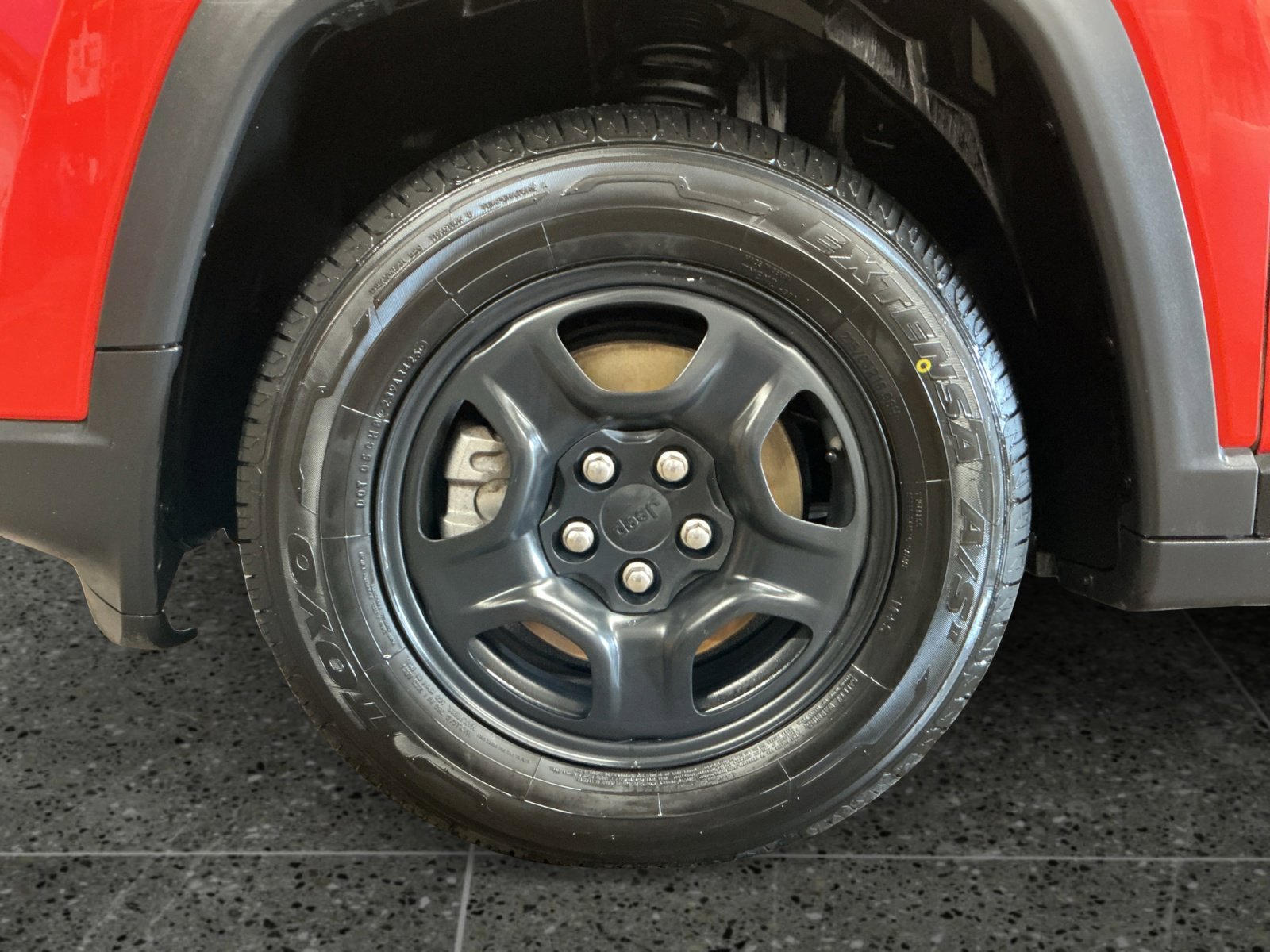 Used 2018 Jeep Compass Sport FWD image 14