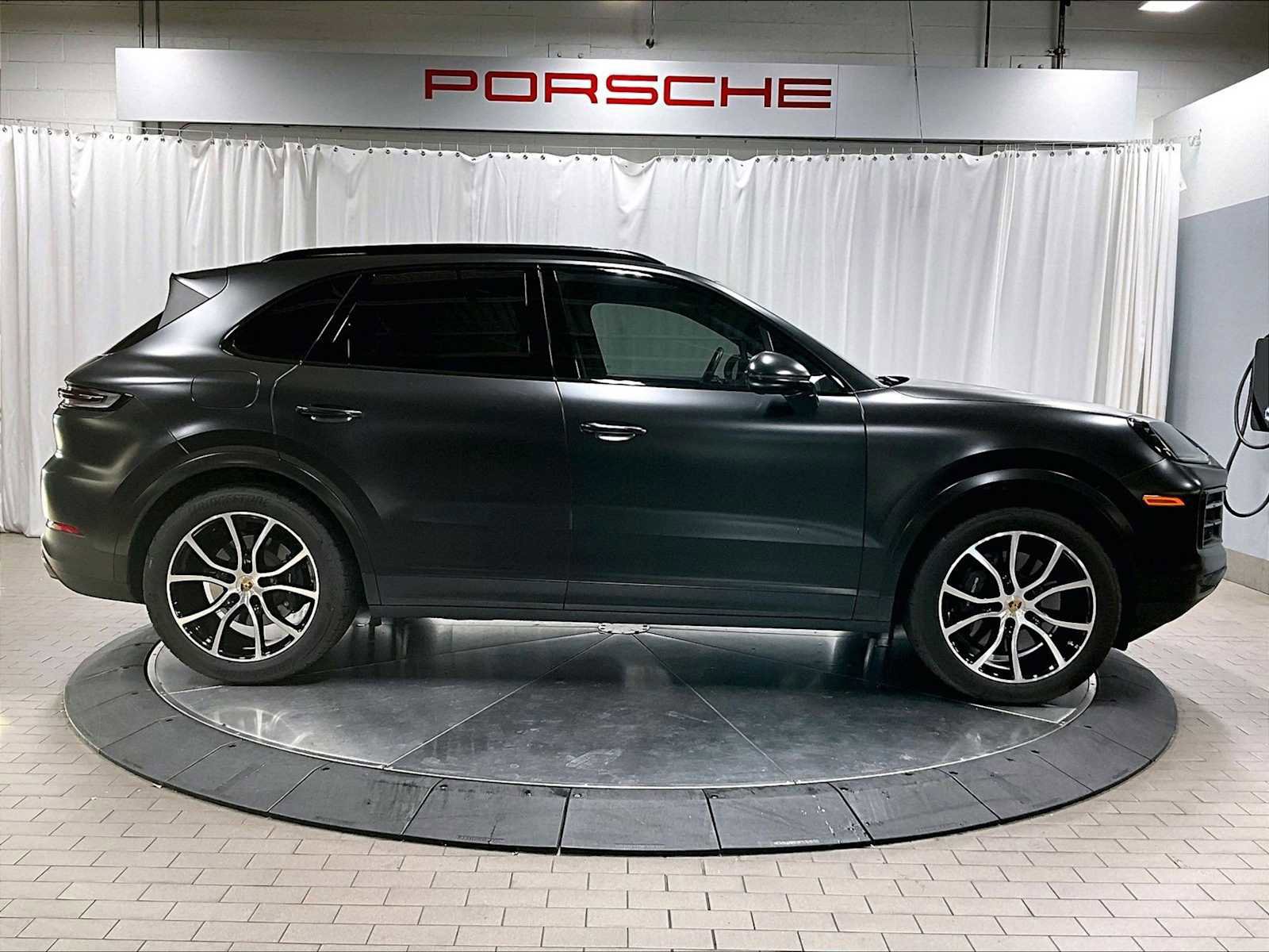 Used 2024 Porsche Cayenne image 11