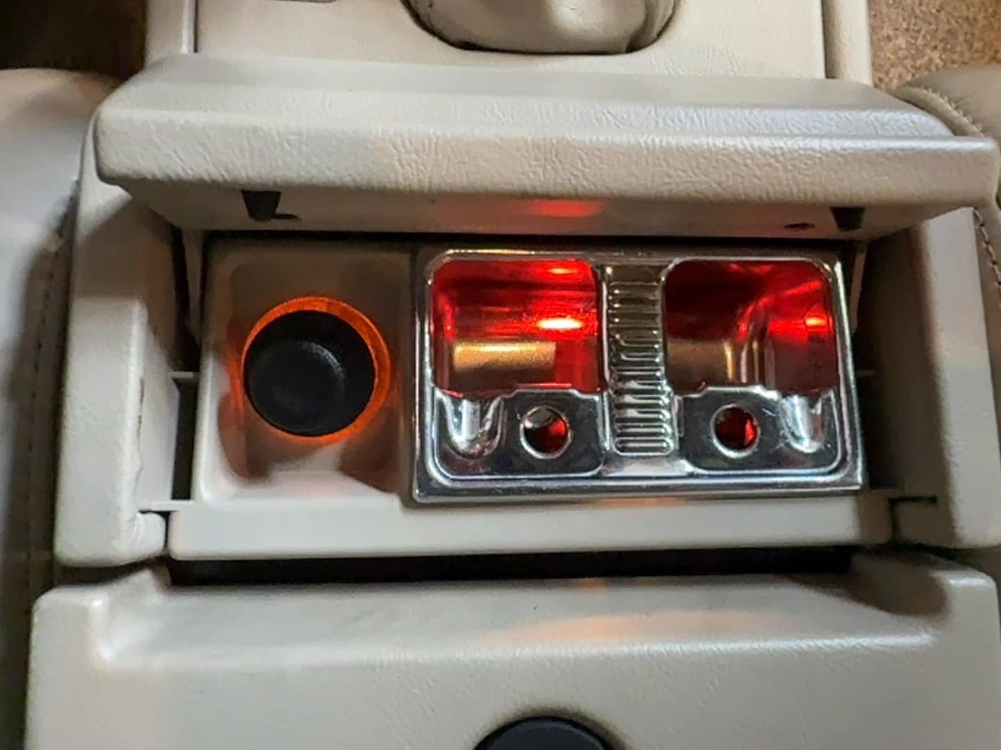 Used 1993 Cadillac Allante FWD image 36
