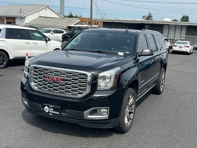 Used 2020 GMC Yukon XL Denali w/ Open Road Package AWD/4WD image 3