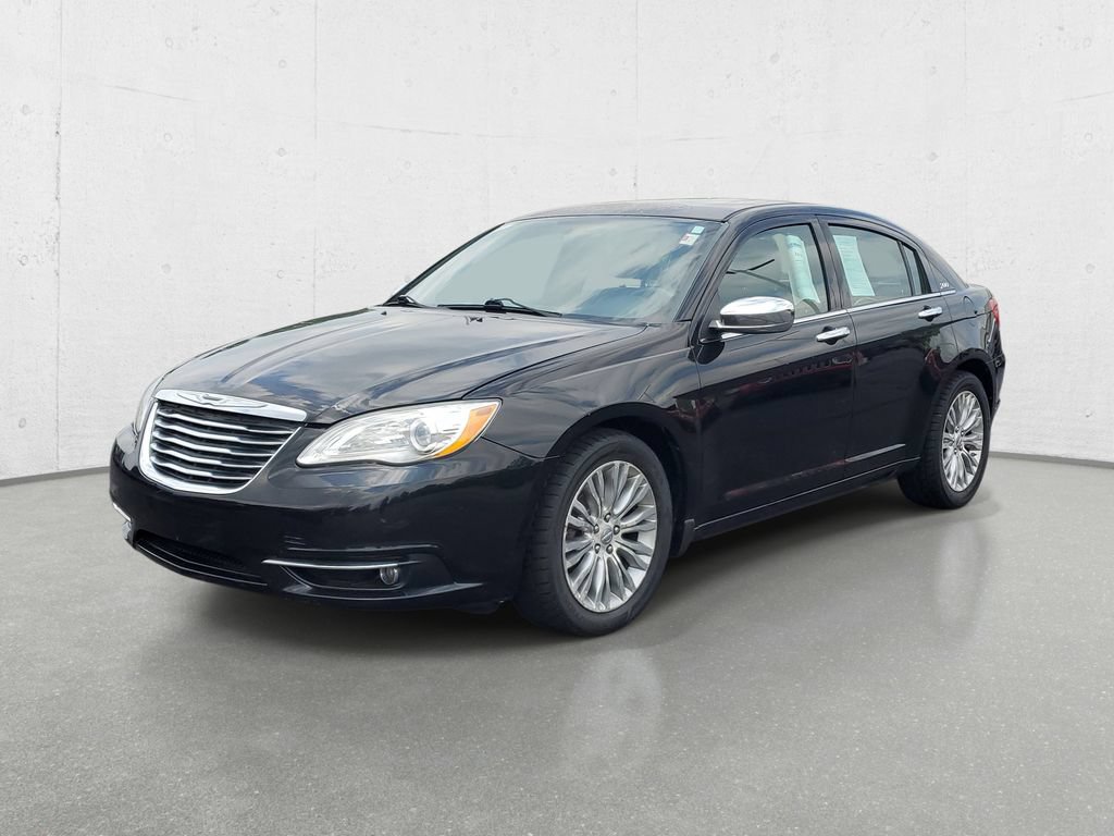 Used 2012 Chrysler 200 Limited FWD image 4